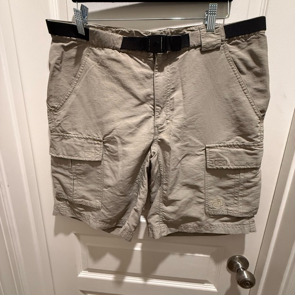The North Face Other - The North Face Men’s Tan Cargo Shorts with Relaxed Fit size M